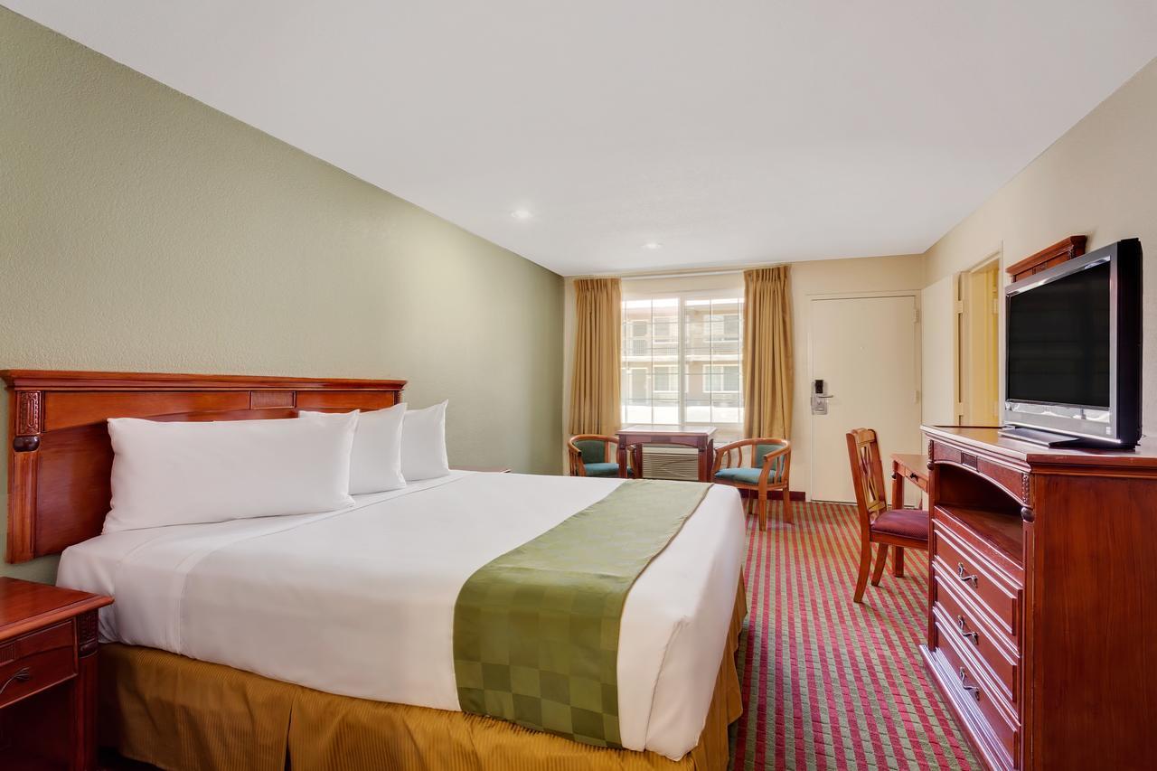 Travelodge By Wyndham Ель-Сентро Екстер'єр фото