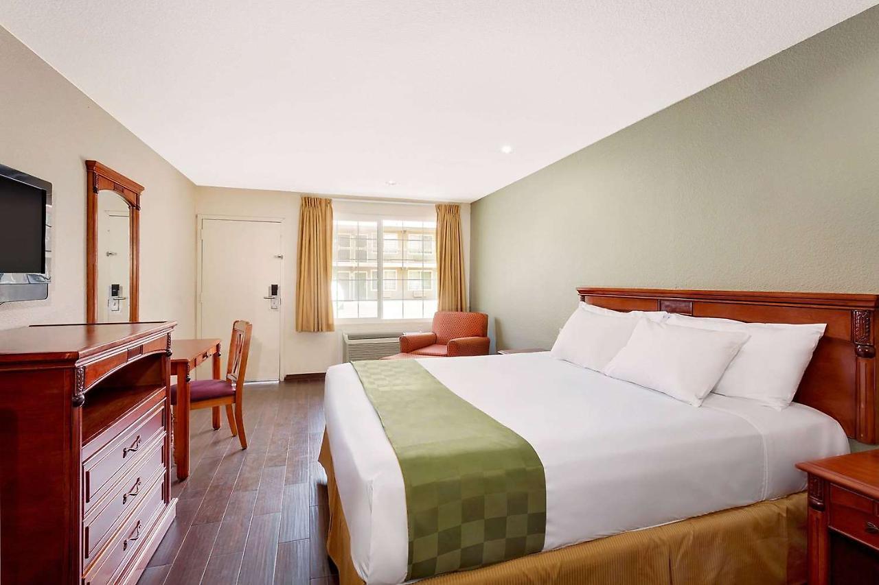 Travelodge By Wyndham Ель-Сентро Екстер'єр фото